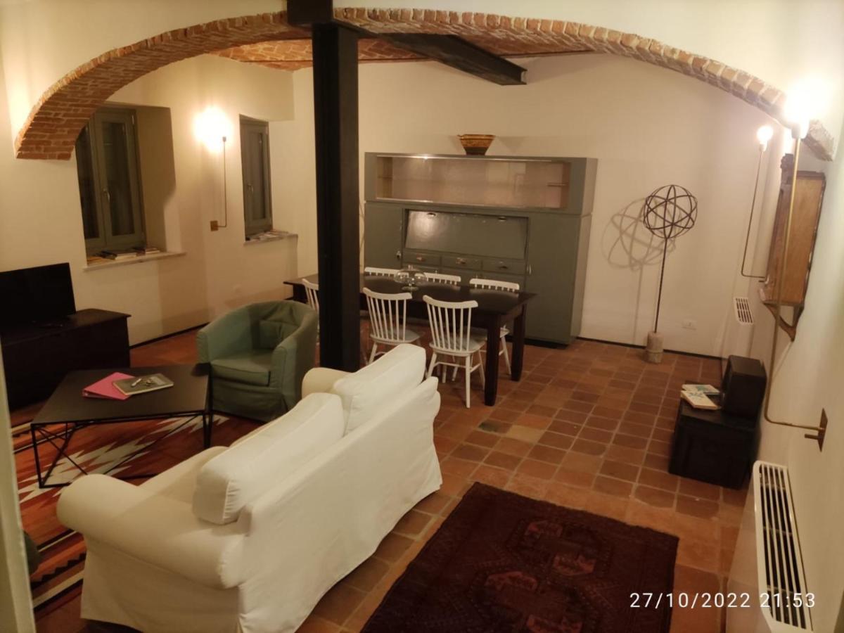 Appartamenti Presso Cascina La Melagrana Costigliole d'Asti Exterior foto