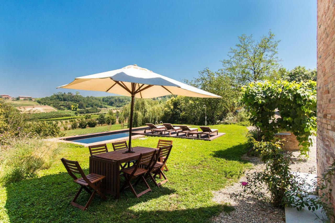 Appartamenti Presso Cascina La Melagrana Costigliole d'Asti Exterior foto