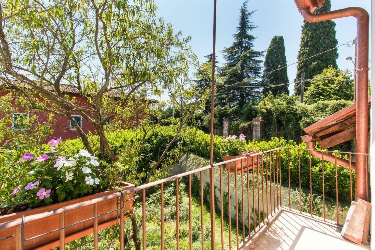 Appartamenti Presso Cascina La Melagrana Costigliole d'Asti Exterior foto
